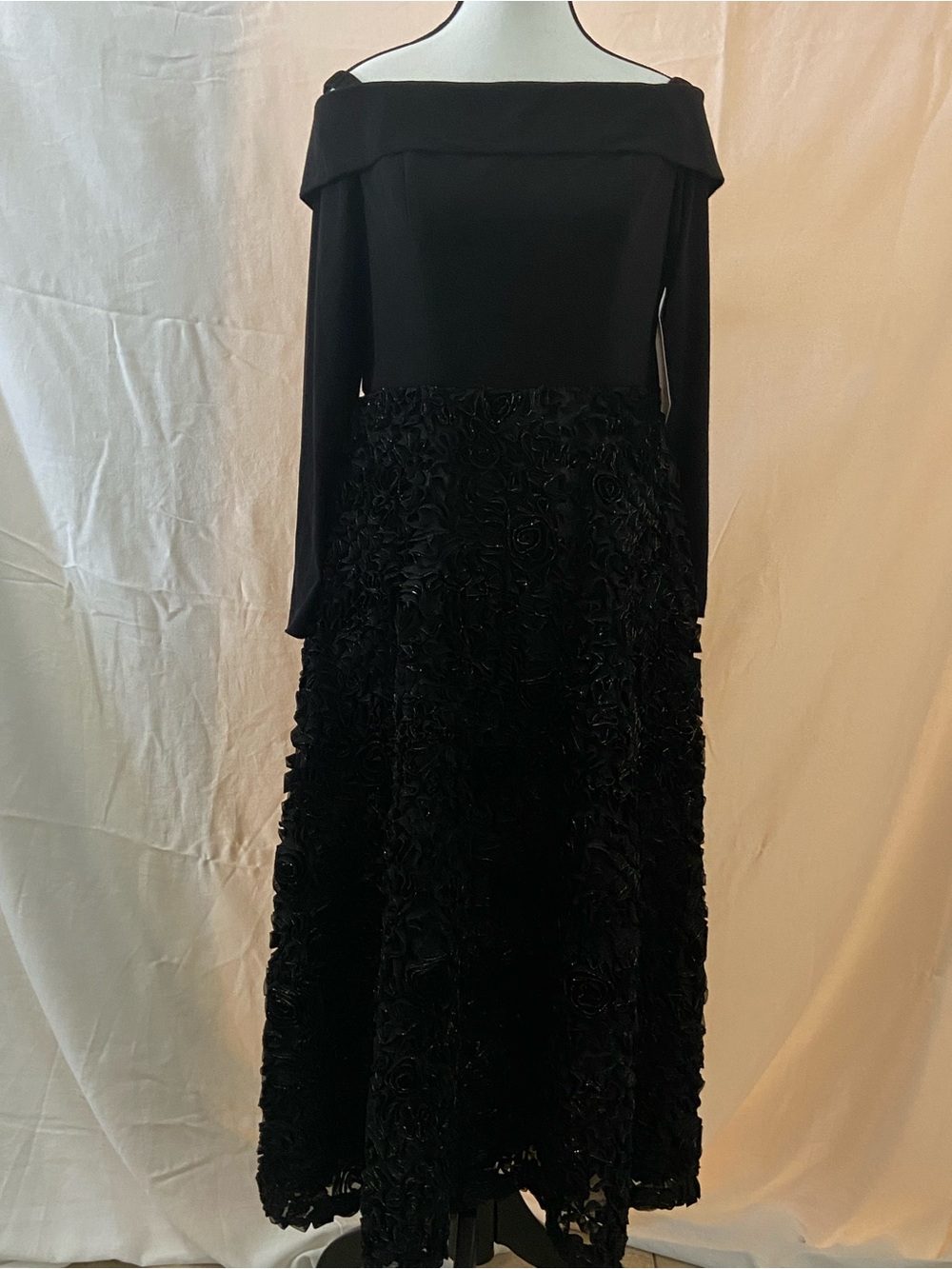 Adrianna Papell Black Off-Shoulder Long Sleeve Rosette Skirt Gown
